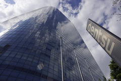 電通グループ、海外事業売却交渉が崩壊か——株価は11%急落、買い手候補が相次ぎ撤退 画像