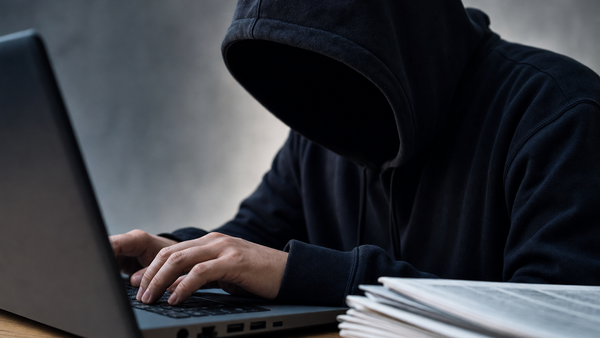Forbesなどに寄稿の匿名ライター4人、実在確認できずHacker Noonなどが記事削除 画像