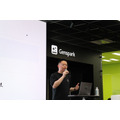 Genspark、ローンチ1年でARR2億5,000万ドル——「自律型組織」を見据えた製品戦略を説明