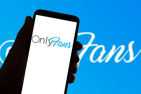 ポルノだらけという批判も「OnlyFans」が急成長、取引額は1兆円を超える 画像