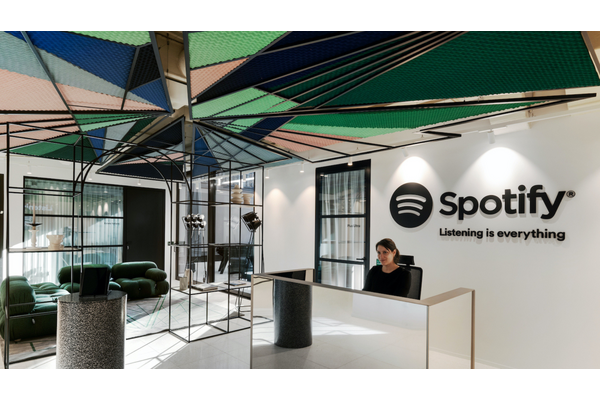 Spotify、動画ポッドキャストのマネタイズ条件を大幅緩和・・・クリエイターの新たな収益源に